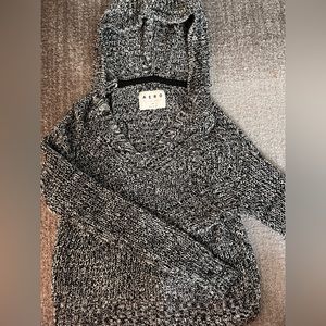 cropped sweater with hood